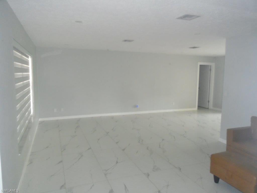 1401 Everest Pkwy Property Photo 4