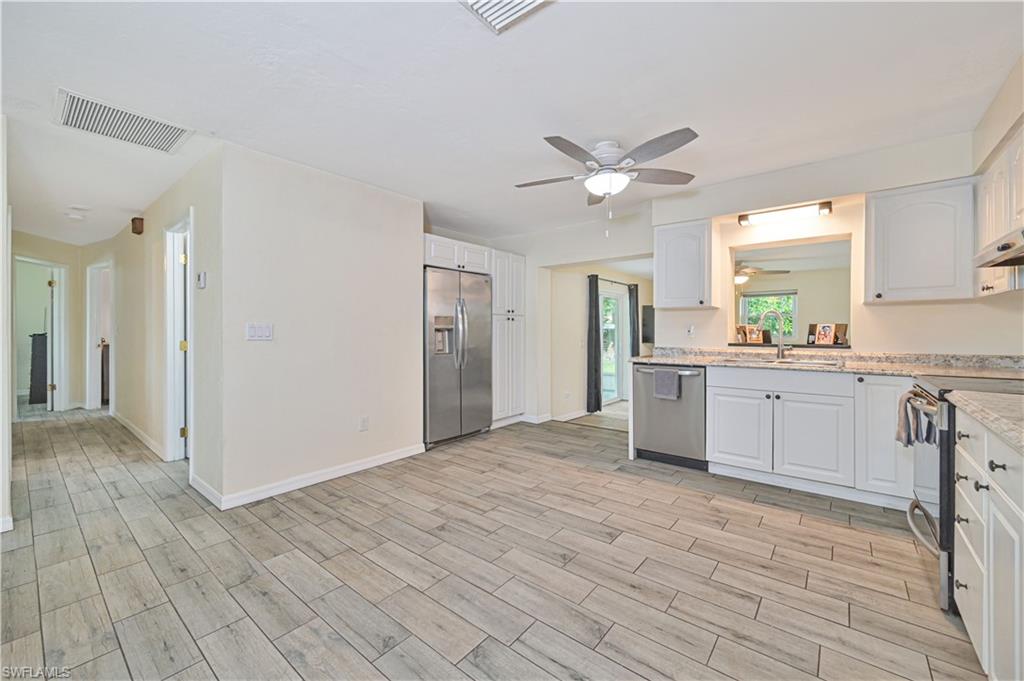 1130 Travis Ave Property Photo 6