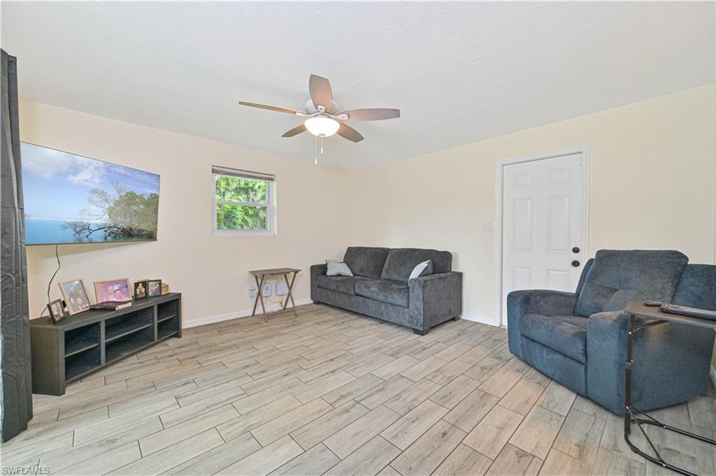1130 Travis Ave Property Photo 8