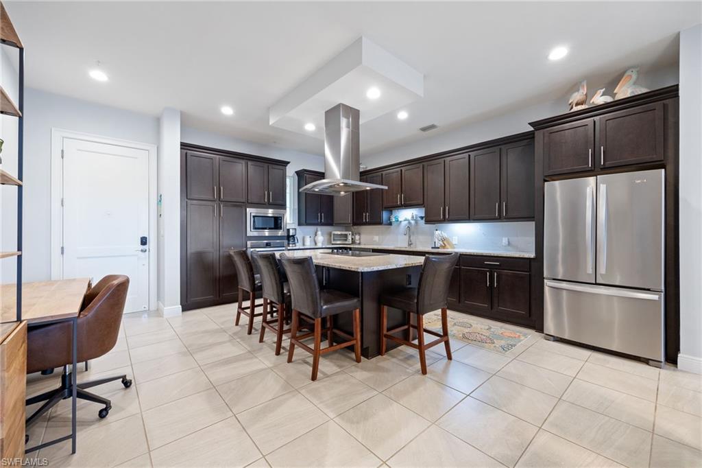 21460 Strada Nuova Cir B214 Property Photo 4