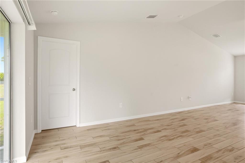 1024 Ne 33rd Ln Property Photo 13