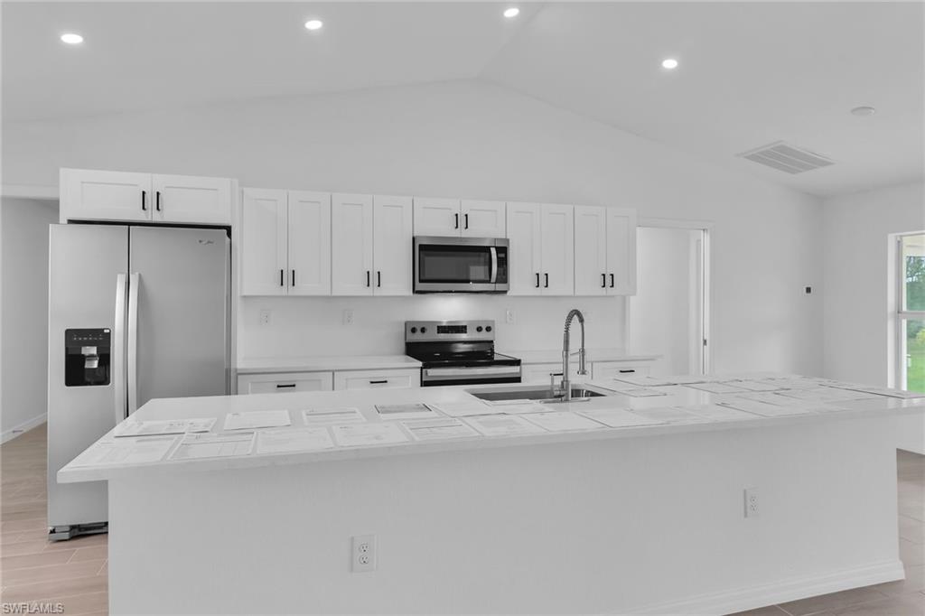 2221 Nw 43rd Ave Property Photo 5