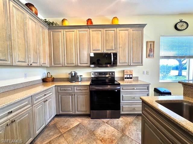 2560 Keystone Lake Dr Property Photo 15