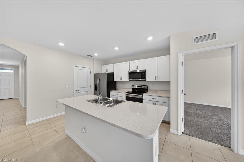 18546 Marlin Kite Ln Property Photo 9