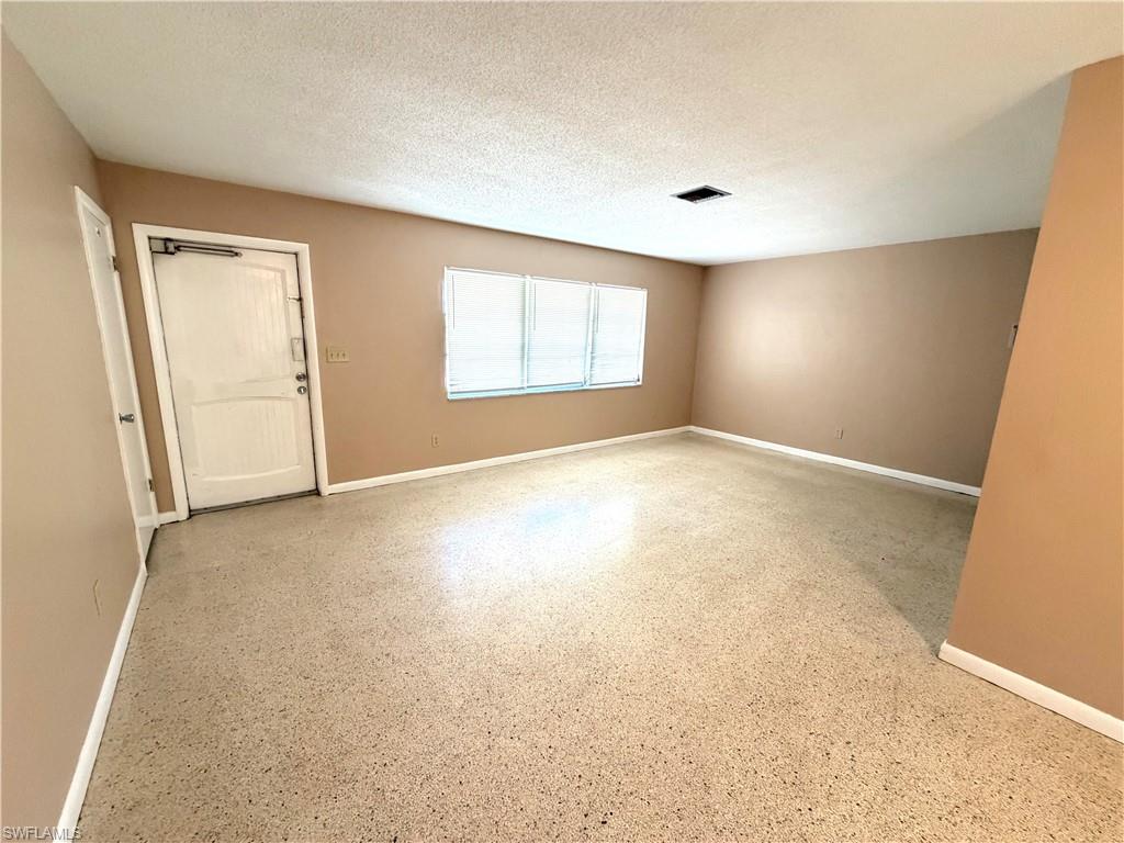 1407 Juddale St E Property Photo 3