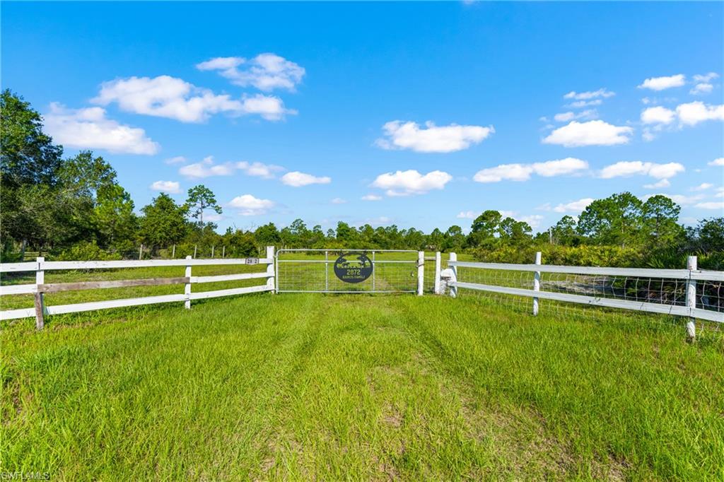 2872 Secretariat Dr Property Photo 18