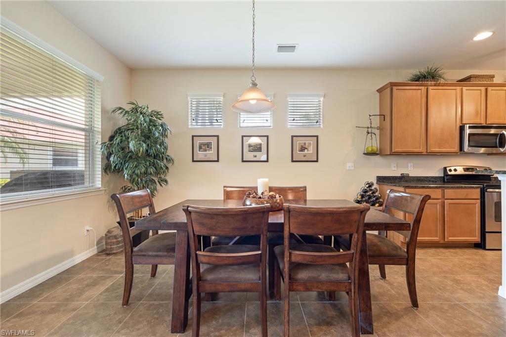 2466 Ashbury Cir Property Photo 11