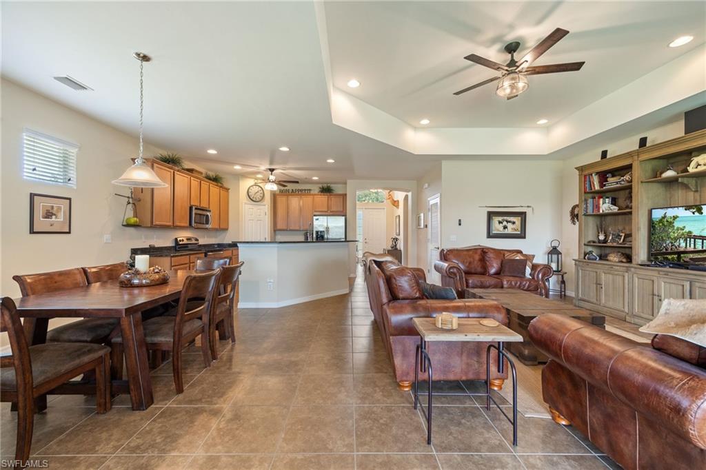 2466 Ashbury Cir Property Photo 18