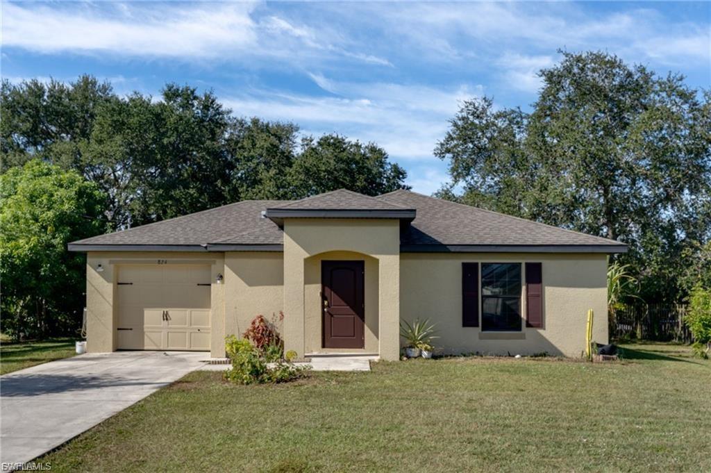 824 Umber Dr Property Photo 2