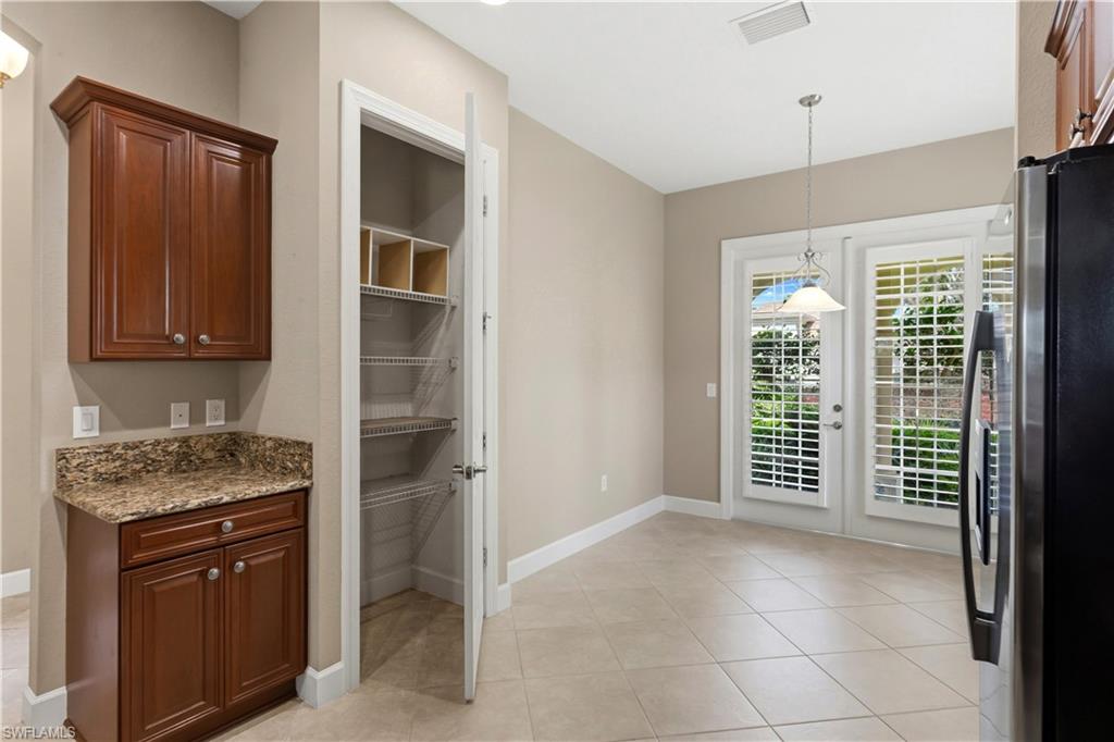 26351 Stonewall Ln Property Photo 11