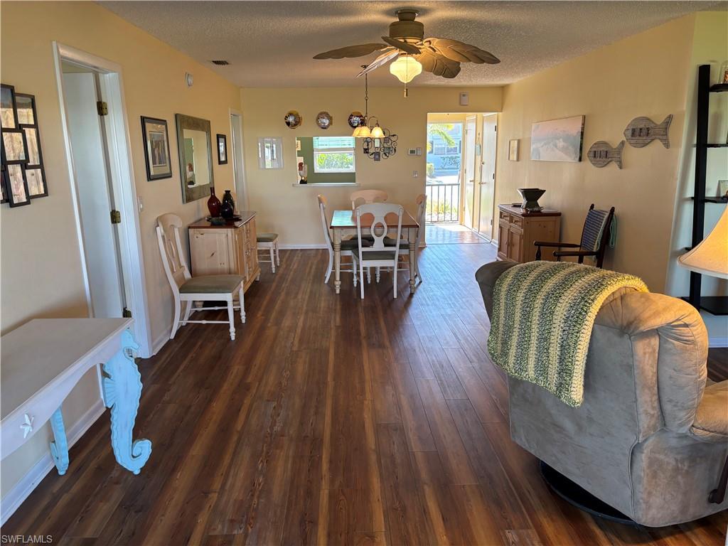 1515 Edgewater Cir Property Photo 18