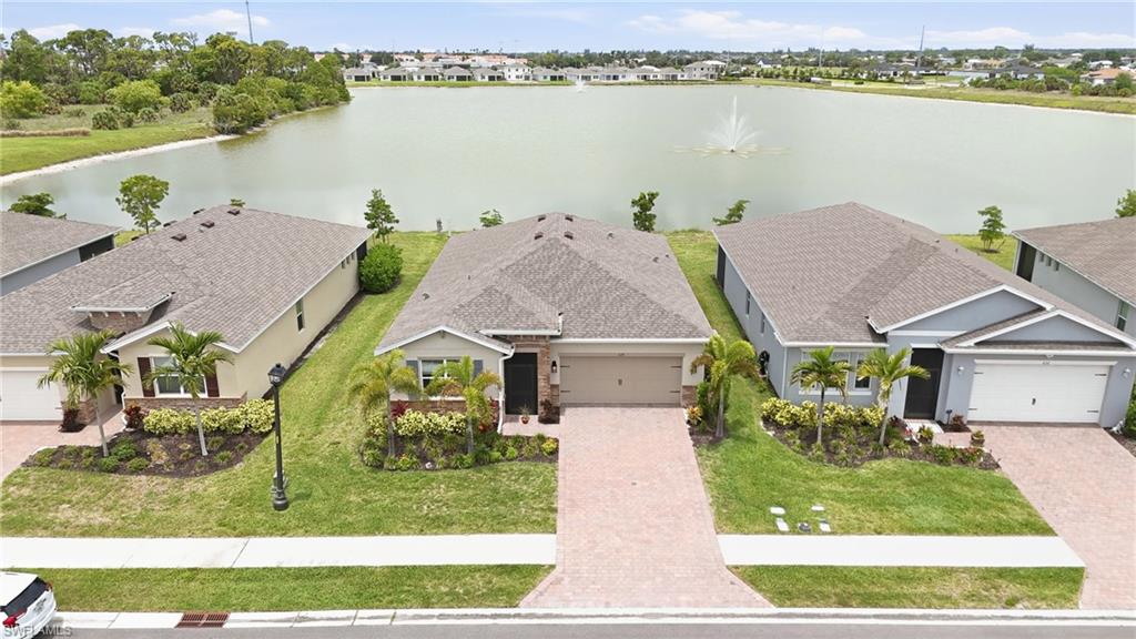 628 Parkshore Lake Ave Property Photo 5