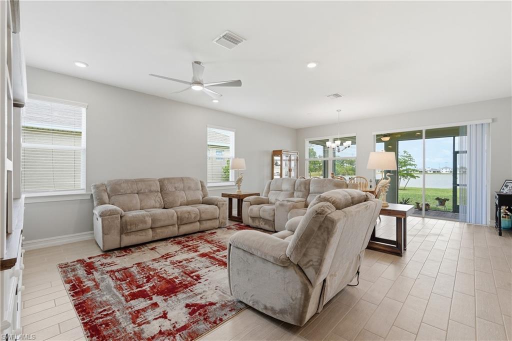 628 Parkshore Lake Ave Property Photo 8