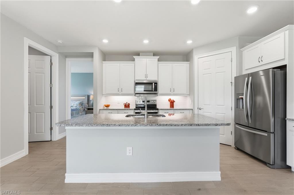 628 Parkshore Lake Ave Property Photo 14