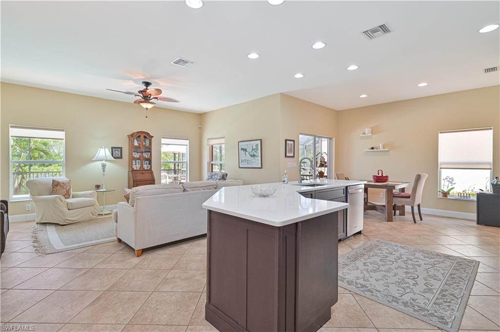 8701 Banyan Bay Blvd Property Photo 7