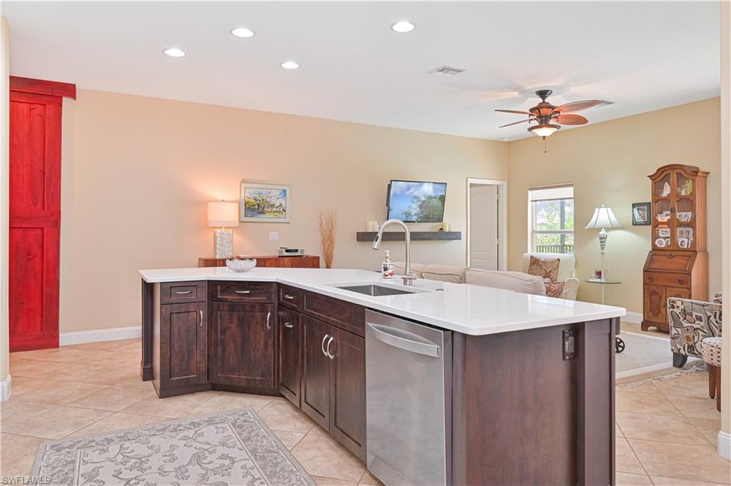 8701 Banyan Bay Blvd Property Photo 11