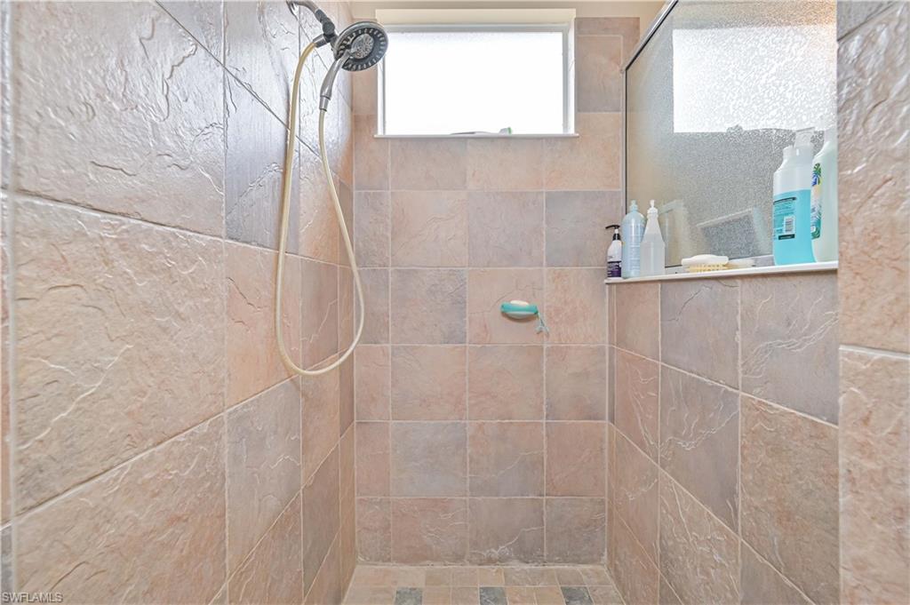 8701 Banyan Bay Blvd Property Photo 23