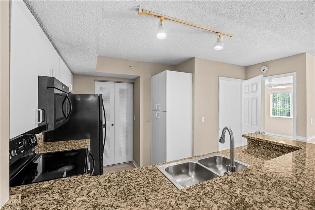 1590 S 42nd Cir 209 Property Photo 8