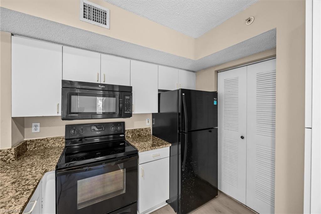 1590 S 42nd Cir 209 Property Photo 10