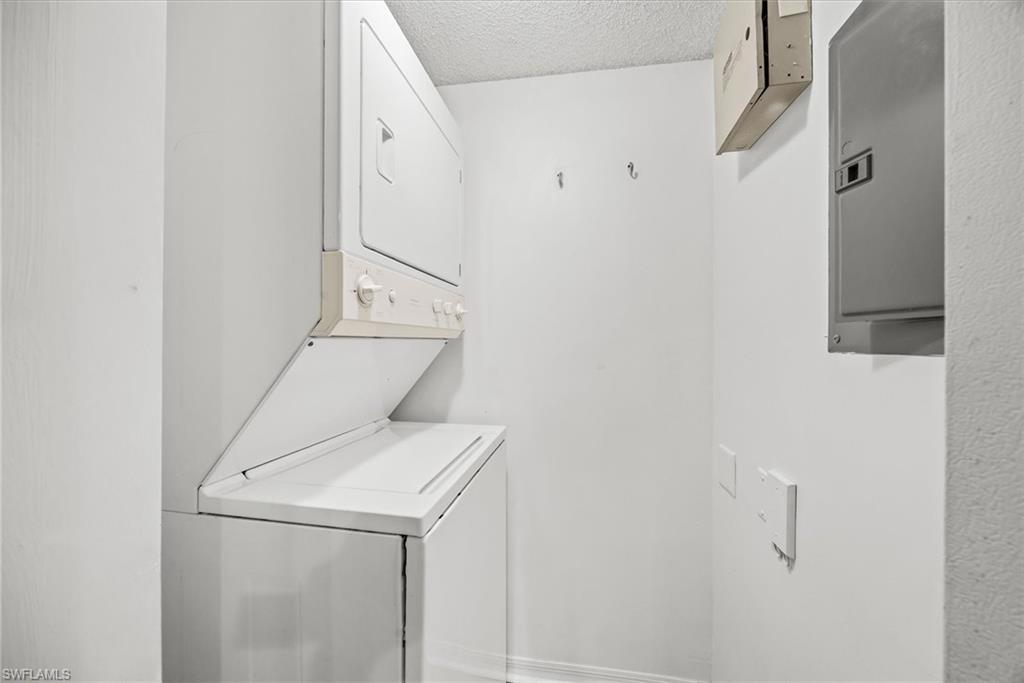 1590 S 42nd Cir 209 Property Photo 21