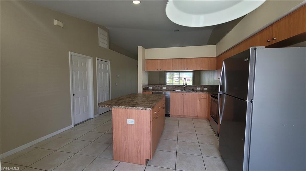 2026 Andalusia Blvd Property Photo 3