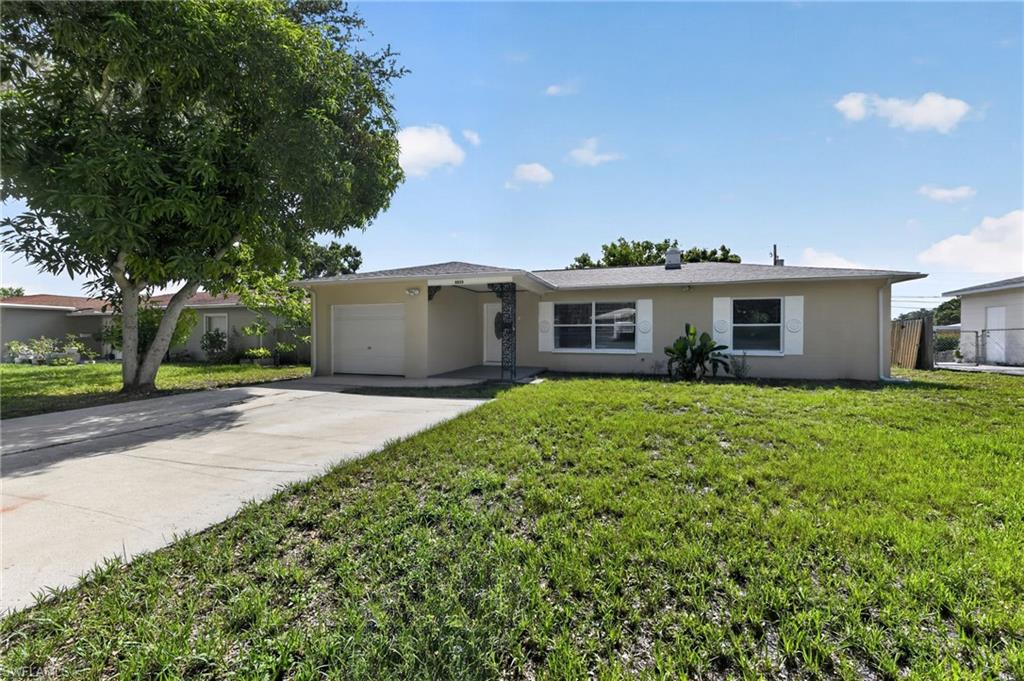 5235 Robin Ln N Property Photo 34