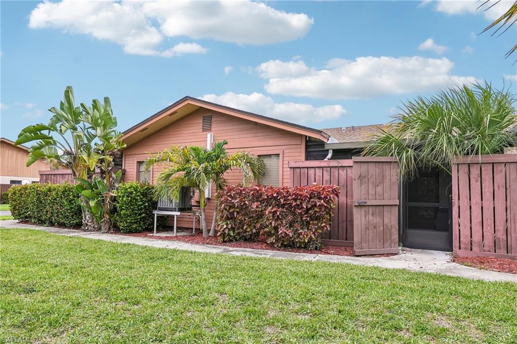 17327 Birchwood Ln Property Photo 4