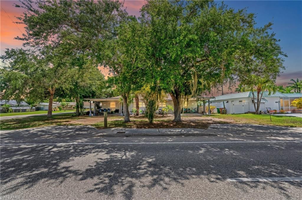 5226 Coronado Pkwy B Property Photo 3