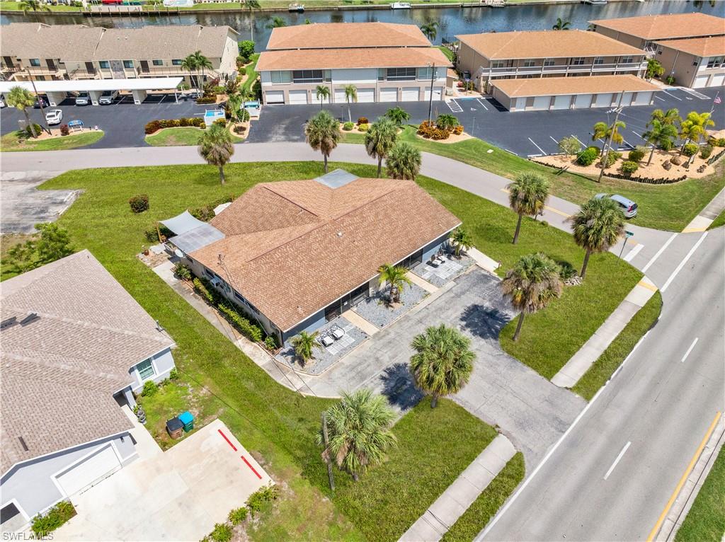 4353 Country Club Blvd C Property Photo 2