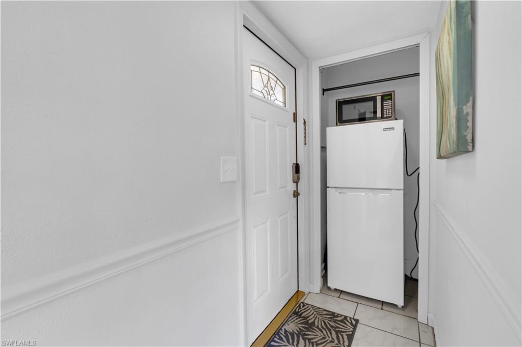 4353 Country Club Blvd C Property Photo 4