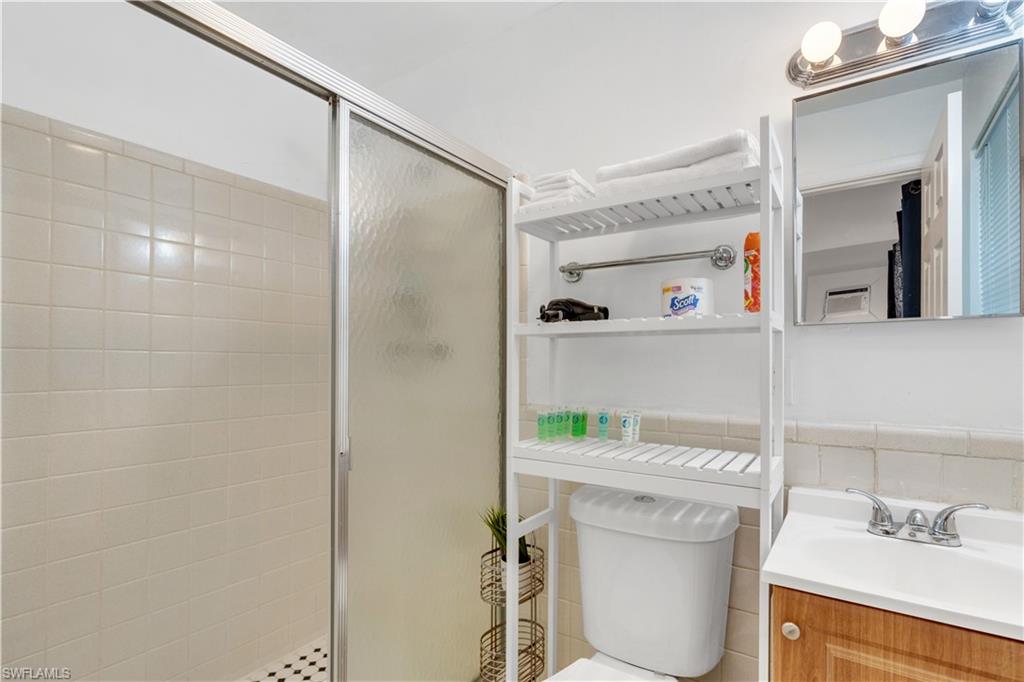 4913 Vincennes St 4 Property Photo 11