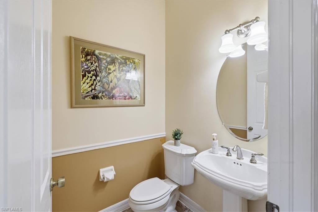 14760 Royal Oak Ct Property Photo 7