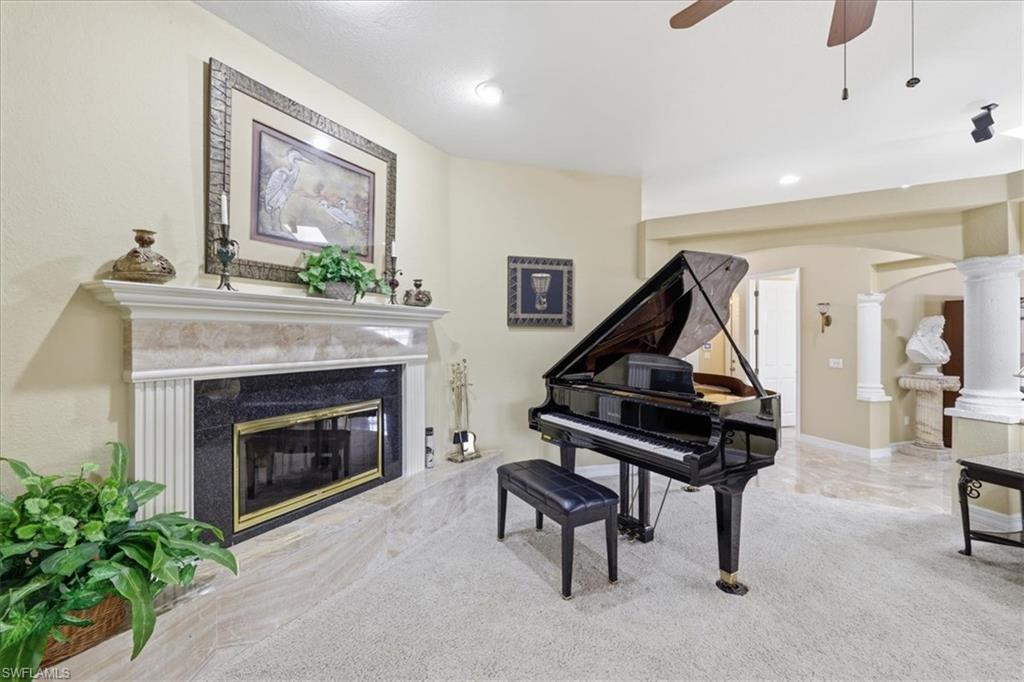 14760 Royal Oak Ct Property Photo 11