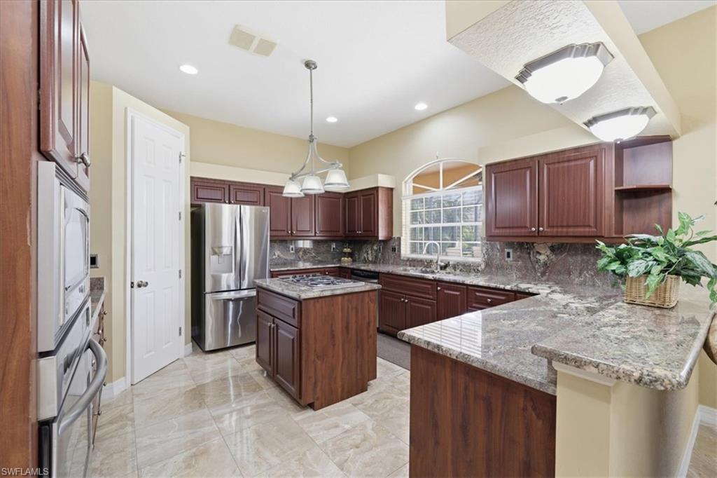 14760 Royal Oak Ct Property Photo 16