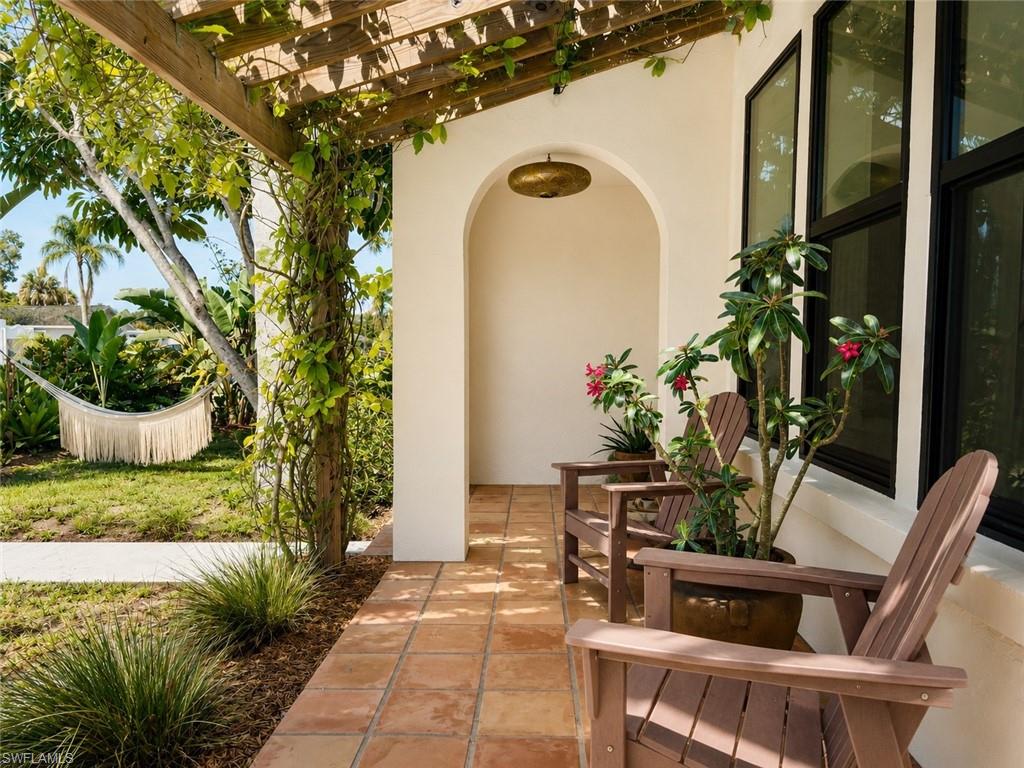 1717 Sunset Pl Property Photo 2