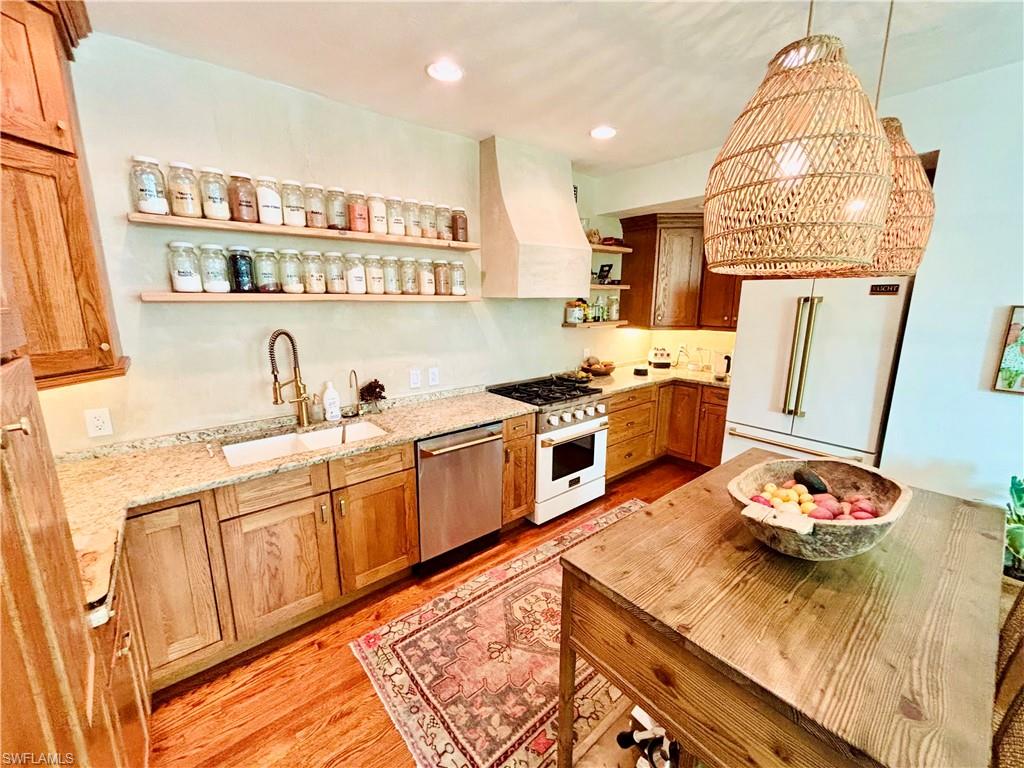 1717 Sunset Pl Property Photo 8