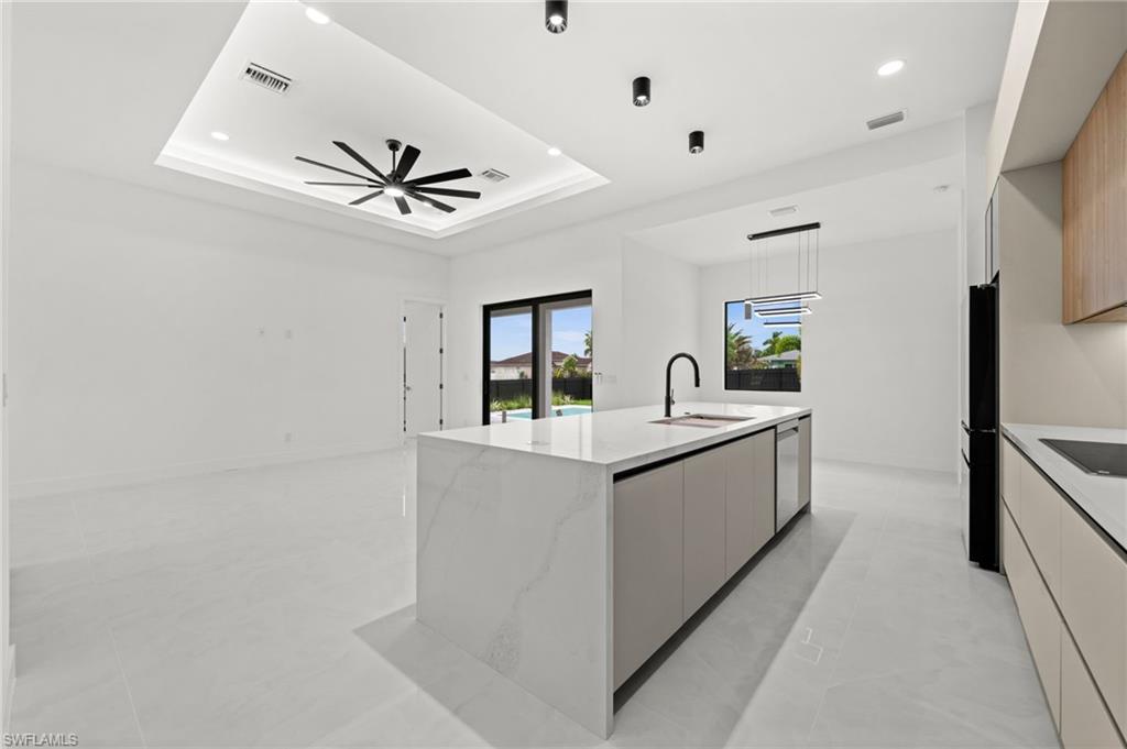 1102 Sw 42nd St Property Photo 10
