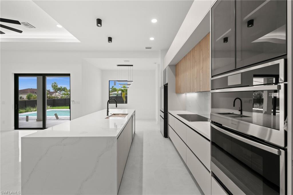 1102 Sw 42nd St Property Photo 17