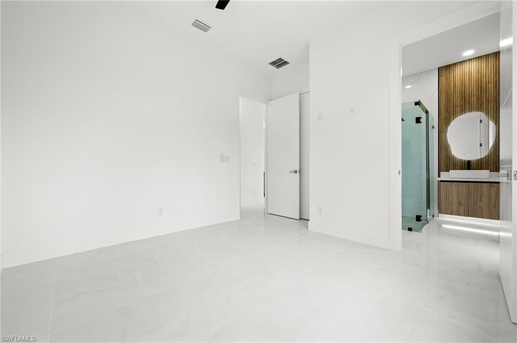 1102 Sw 42nd St Property Photo 37