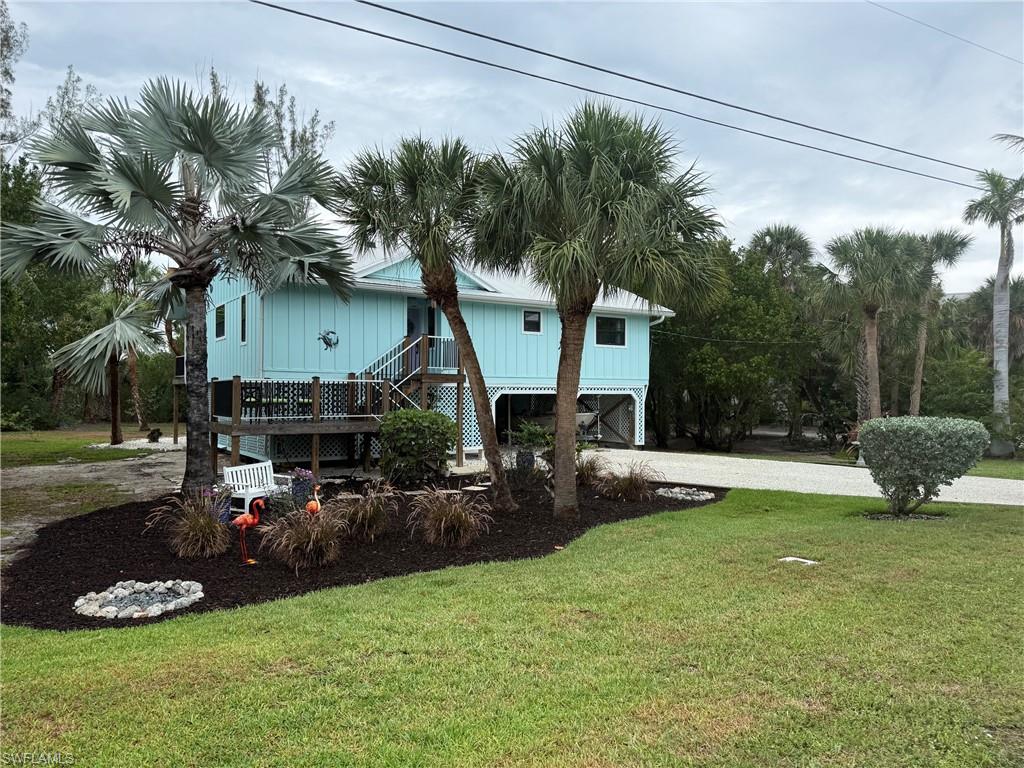 1318 Junonia St Property Photo 3
