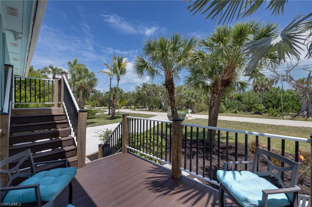 1318 Junonia St Property Photo 5
