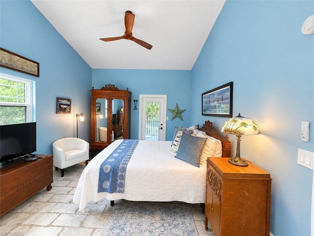 1318 Junonia St Property Photo 11
