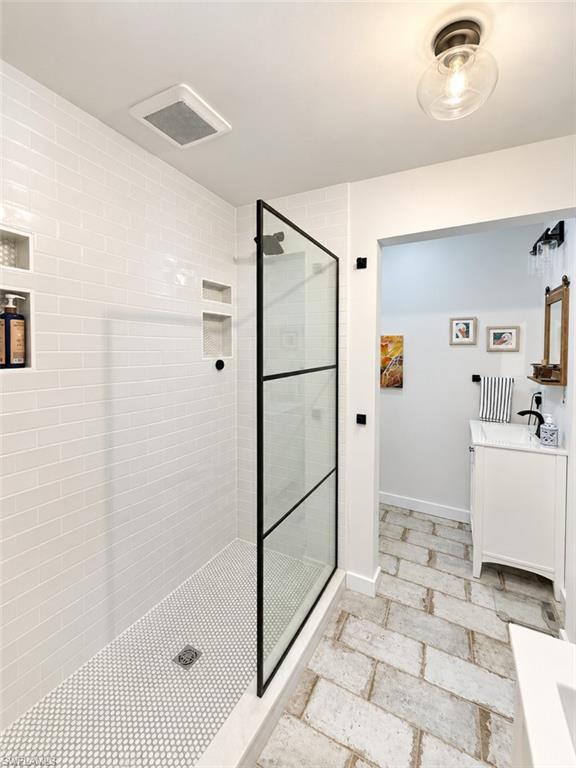 1318 Junonia St Property Photo 14