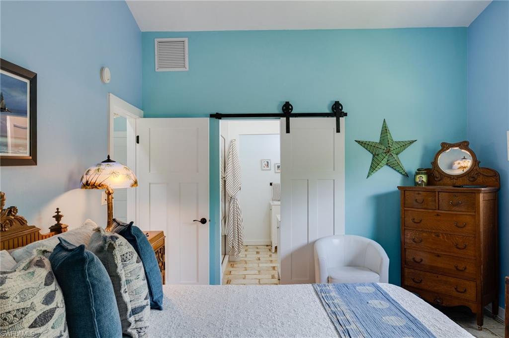 1318 Junonia St Property Photo 18