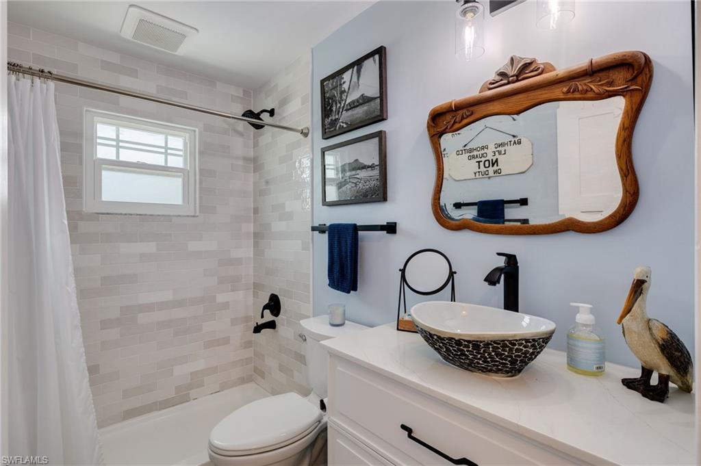 1318 Junonia St Property Photo 22