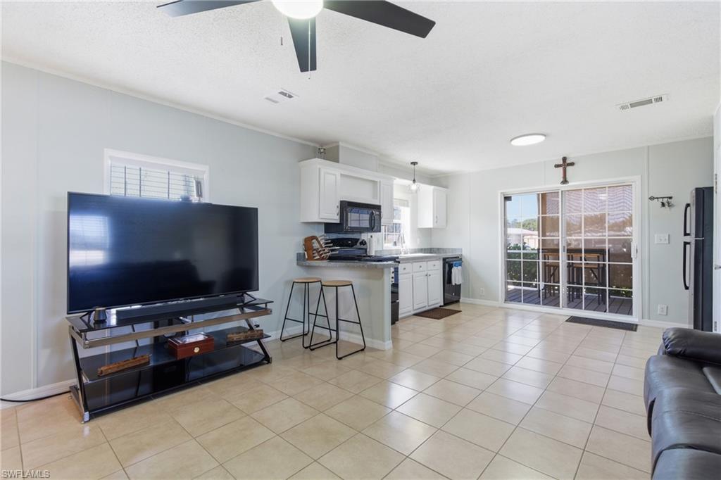 5558 Palm Beach Blvd 105 Property Photo 5