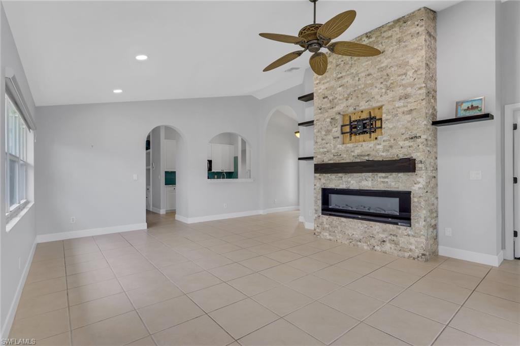 2232 Summersweet Dr Property Photo 6