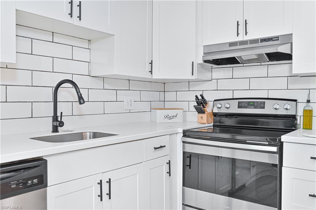 1520 Park Meadows DR 2 Property Photo 1