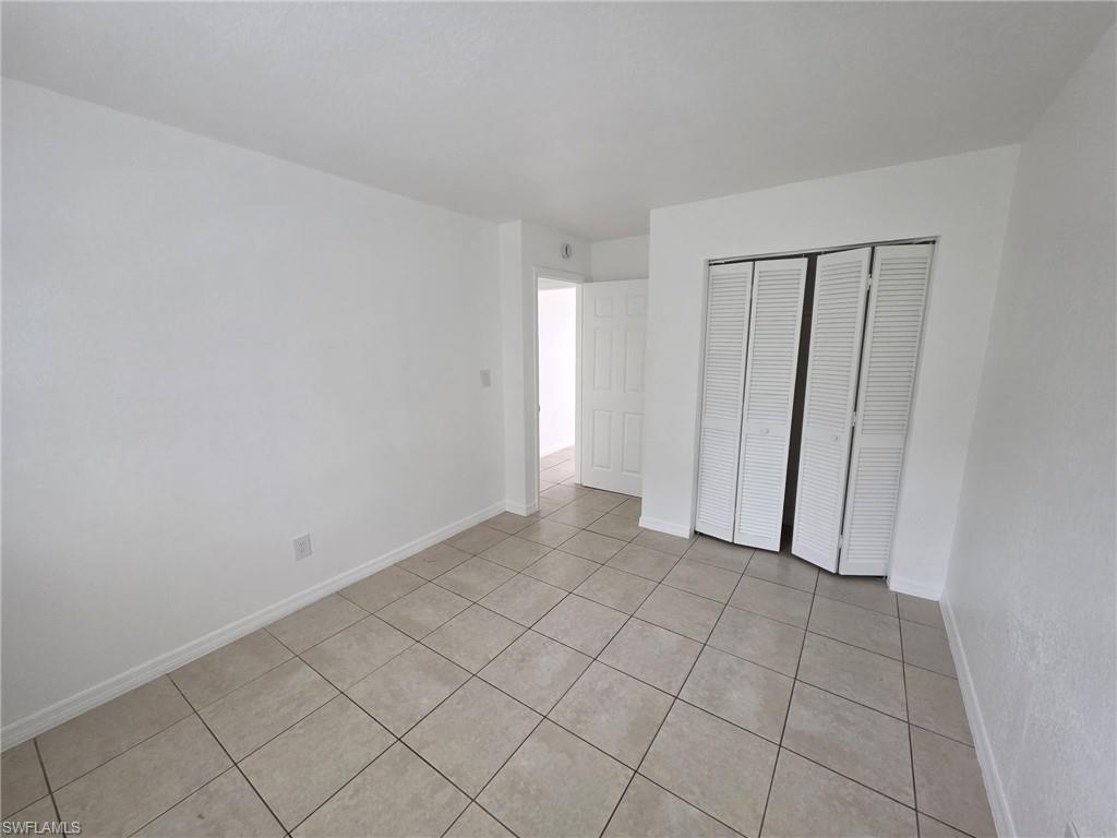 2452 Stella St 105 Property Photo 4