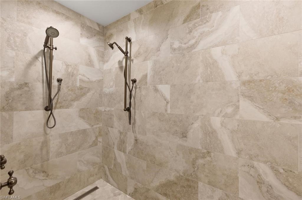 7660 Bocilla Ln Property Photo 28